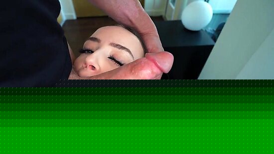 Порно 2024 - Отец ебет свою молодую дочку перед свиданкой